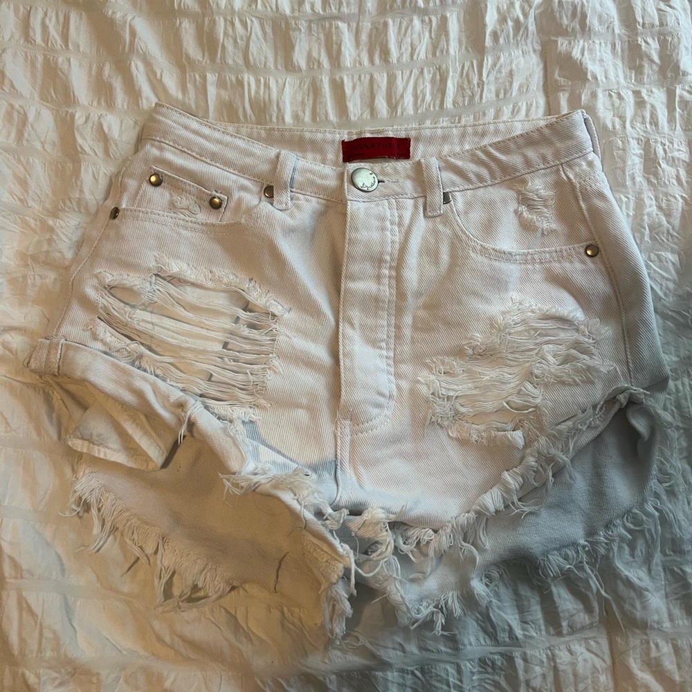 Signature 8 Denim Shorts